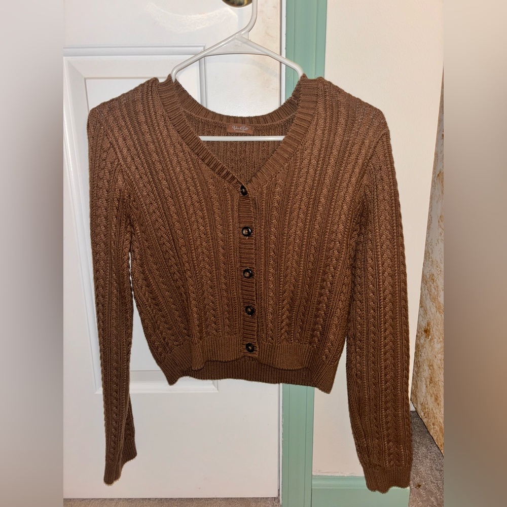 Brandy Melville/ Brown, Cropped Sweater